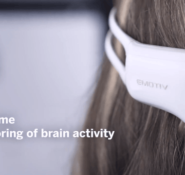 EMOTIV eeg headset - monitoring brain activity in real-time